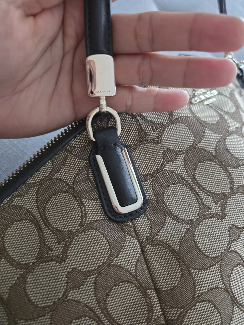 COACH Signature Small Kelsey Satchel